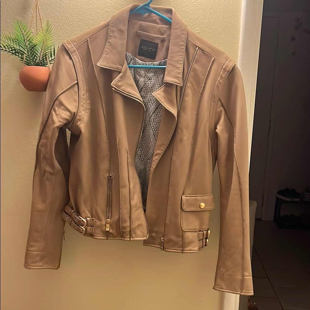 Women's Tan leather jacket